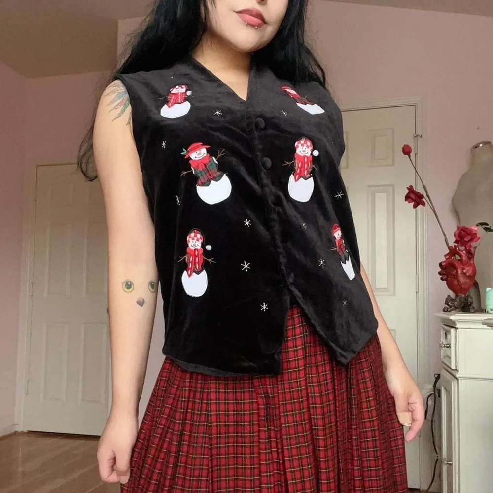 ⛄️ Gothic Grunge Xmas Velvet Vest - Picture 7 of 9